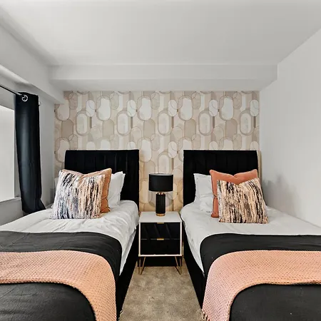 Modern Flat - Ideal For Work & *