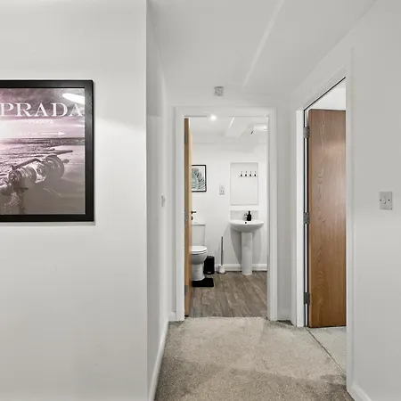 Modern Flat - Ideal For Work & Apartment Leeds (West Yorkshire)
