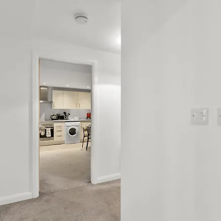 Modern Flat - Ideal For Work & Apartment Leeds (West Yorkshire)