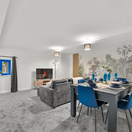 Apartment Modern Flat - Ideal For Work & *